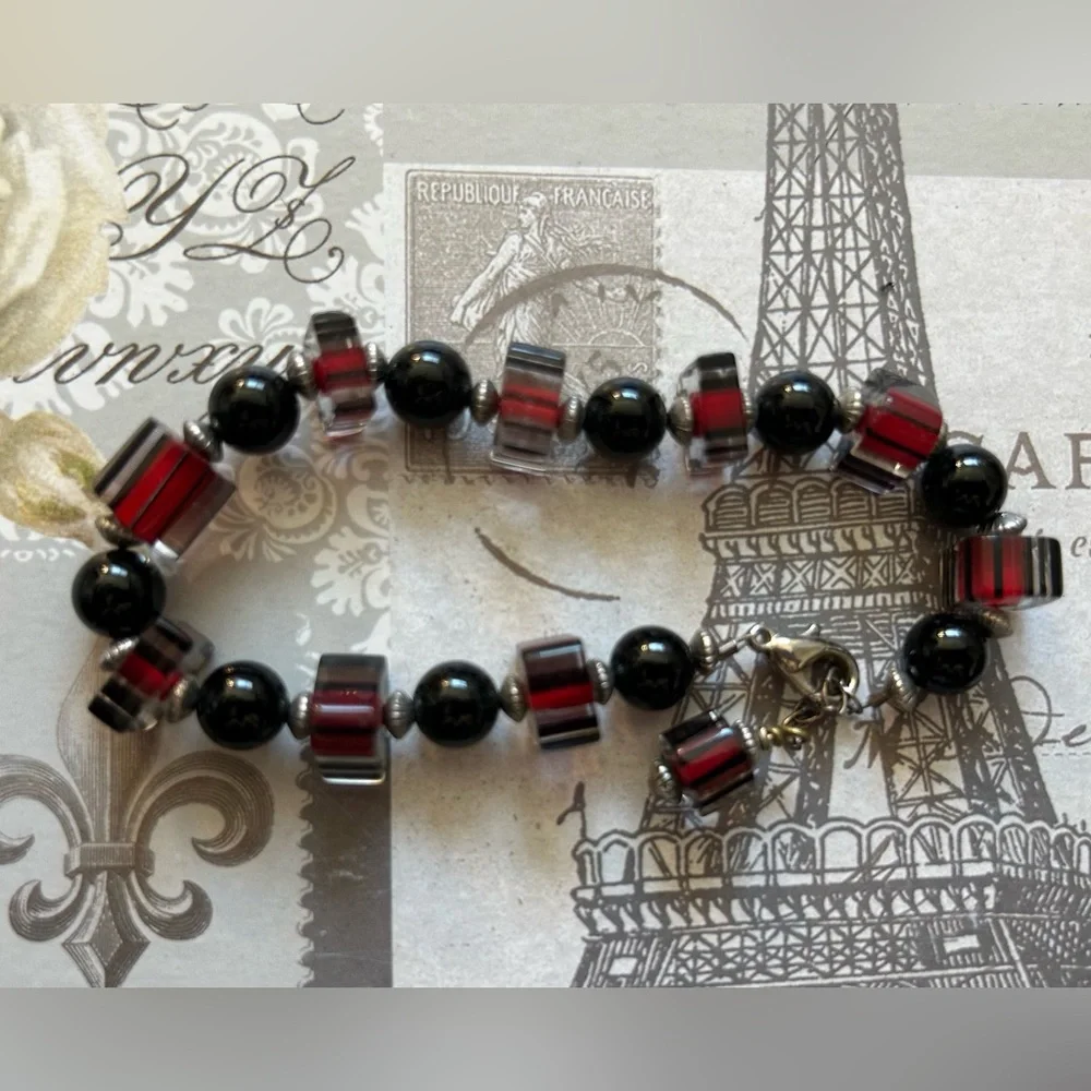 Black and Red Glass Beaded Bracelet - handmade